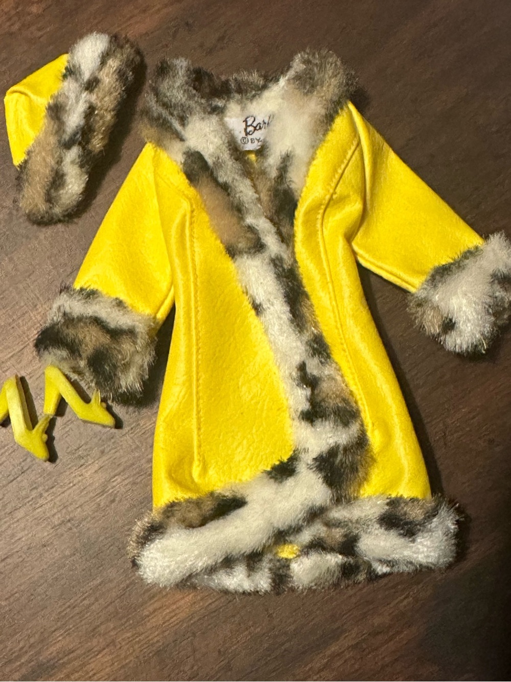 1970 Barbie Great Coat #1459 complete coat hat shoes vintage doll Mattel clothes